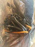 Kledinghangers - halve vuilniszak vol, Ophalen, Gebruikt, Hout, Volwassenen