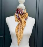 Vintage zijden Foulard of Bourgeoise Red Globe sjaal, Ophalen of Verzenden, Zo goed als nieuw, Maat 46/48 (XL) of groter, Sjaal