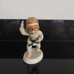 Goebel karate jongen, Verzenden