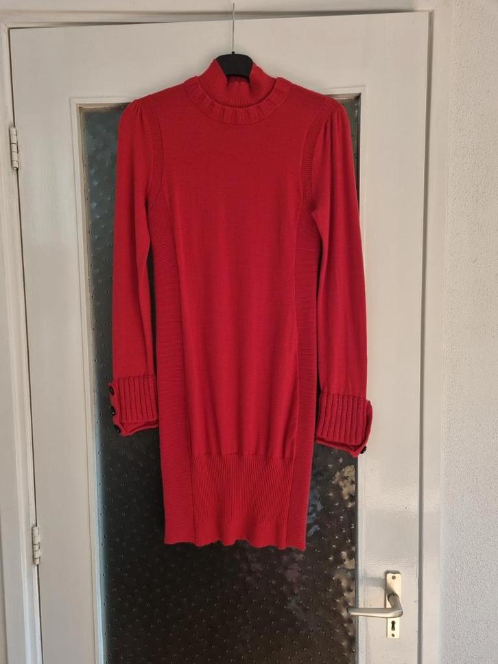 Karen millen jurk  maat 3, Kleding | Dames, Jurken, Zo goed als nieuw, Maat 38/40 (M), Rood, Boven de knie, Ophalen of Verzenden