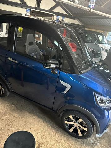 Nieuwe luxe overdekte scootmobiel rijbewijs vrij beschikbaar voor biedingen