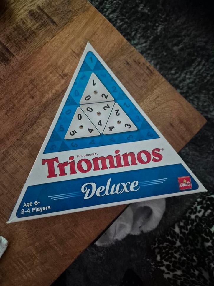 Triominos Deluxe - Helemaal Compleet!, Hobby en Vrije tijd, Gezelschapsspellen | Bordspellen, Ophalen of Verzenden