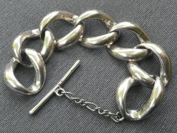 Armband met grote schakels beschikbaar voor biedingen