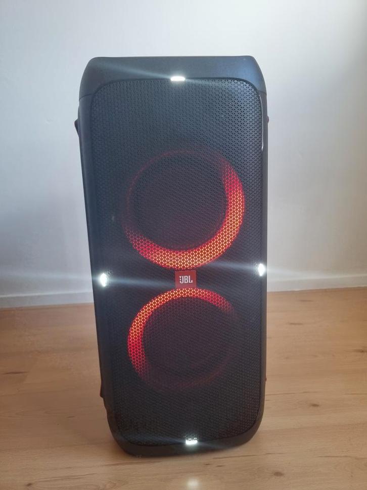 Te huur JBL partybox 310 Maastricht, Audio, Tv en Foto, Karaoke-apparatuur, Zo goed als nieuw, Luidspreker(s), Ophalen
