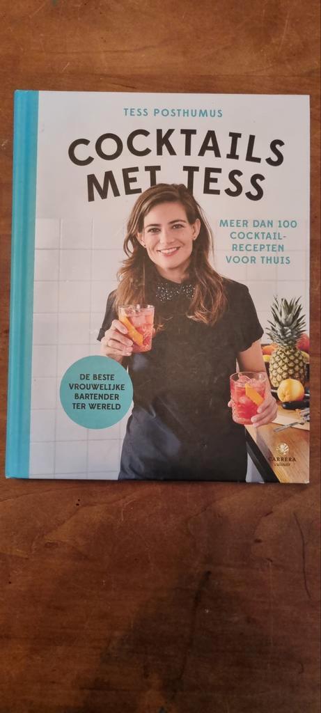 Tess Posthumus - Cocktails met Tess, Boeken, Kookboeken, Zo goed als nieuw, Ophalen of Verzenden