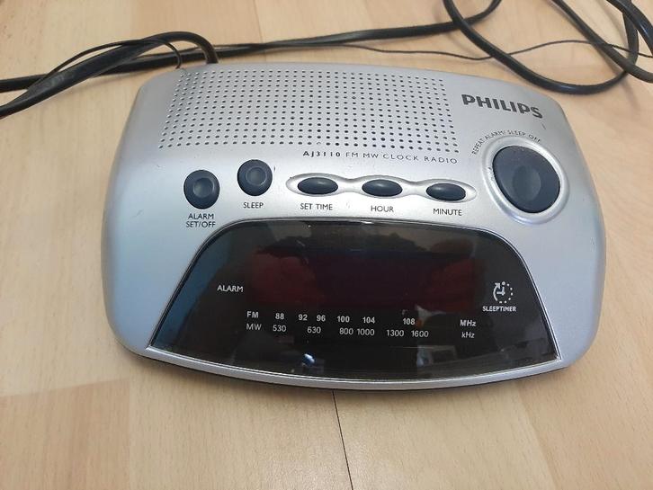 Philips FM/MW Klokradio AJ3110, Witgoed en Apparatuur, Wekkers, Gebruikt, Analoog, Ophalen