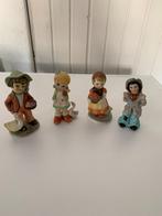 Vier oude beeldjes (hummeltjes stijl) vintage, Ophalen of Verzenden, Gebruikt