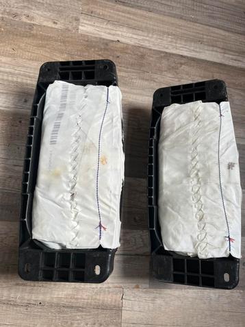 Mercedes W176 W205 Infinity Q30 passagier airbag A176860000 beschikbaar voor biedingen