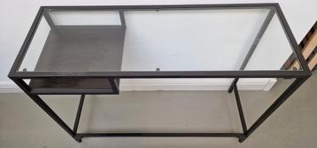 Glazen sidetable met Metalen Frame beschikbaar voor biedingen