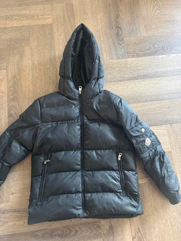 Moncler Winterjas Kind 7-8 Jaar beschikbaar voor biedingen