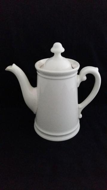 Koffiepot Léonie Societe Ceramique Maestricht beschikbaar voor biedingen