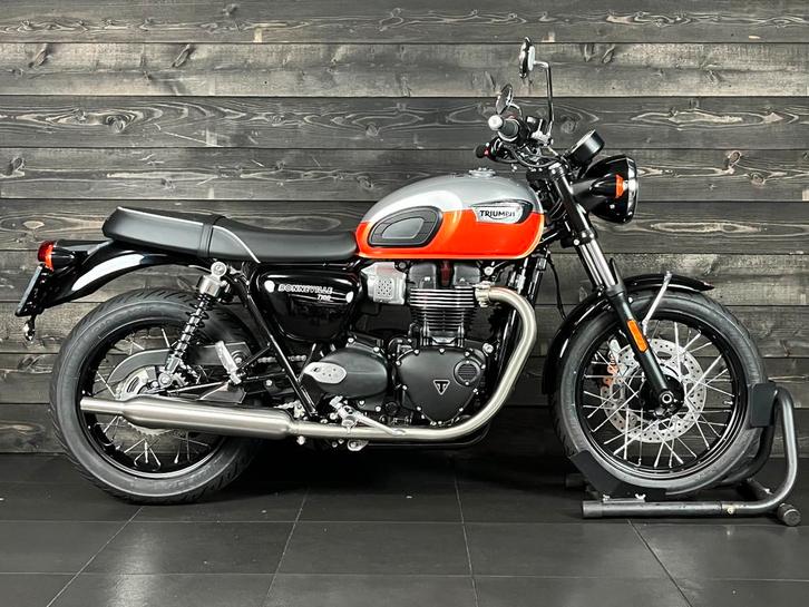 Triumph BONNEVILLE T100 (bj 2026), Motoren, Motoren | Triumph, Bedrijf, Naked bike, meer dan 35 kW