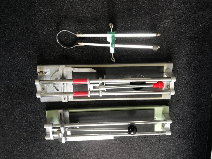 Te koop 3 tegelsnijders., Doe-het-zelf en Verbouw, Gereedschap | Handgereedschap, Zo goed als nieuw, Ophalen of Verzenden
