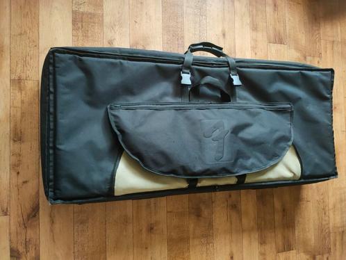 softcase voor synthesizer/keyboard, Muziek en Instrumenten, Behuizingen en Koffers, Zo goed als nieuw, Keyboard of Synthesizer