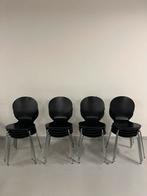 4 zwarte stapelbare vlinderstoelen, Ophalen, Gebruikt, Zwart, Vijf, Zes of meer stoelen