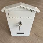 Witte Brievenbus/Fooienpot met Sleutel, Tuin en Terras, Brievenbussen, Ophalen of Verzenden, Gebruikt, Staal, Wandbrievenbus