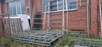 Partij van 38 imperialen - dak dragers + allerlei randzaken beschikbaar voor biedingen