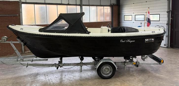 Oud Huijzer 560 sloep, Watersport en Boten, Sloepen, Zo goed als nieuw, Tot 10 pk, 3 tot 6 meter, Buitenboordmotor, Benzine, Polyester