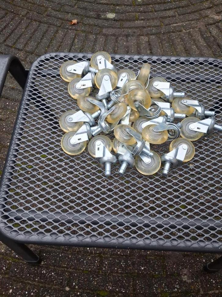 Nylon Wieltjes - 24 Stuks, Doe-het-zelf en Verbouw, Zwenkwielen, Ophalen of Verzenden