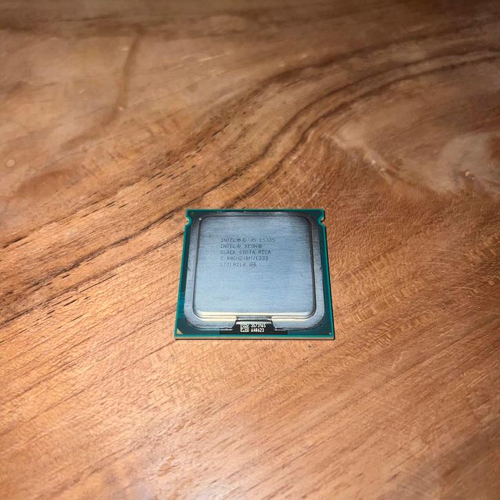 Intel Xeon E5335 @2,00GHz ( LGA 771 ), Computers en Software, Processors, Gebruikt, 4-core, 2 tot 3 Ghz, Ophalen of Verzenden