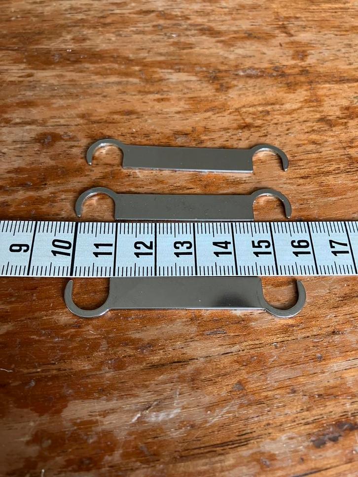 3 vlakke speakerbruggen hart tot hart ongeveer 46mm, Audio, Tv en Foto, Luidsprekers, Gebruikt, Front, Rear of Stereo speakers