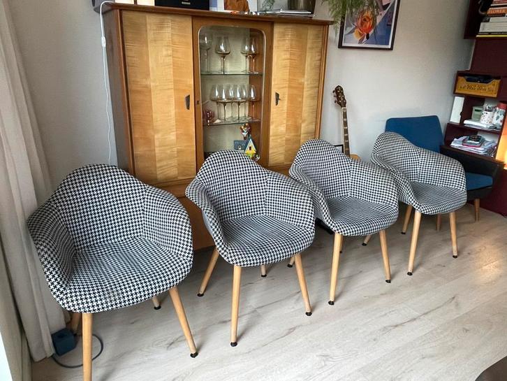 Eetkamerstoelen 4x Pied de Poule, Huis en Inrichting, Stoelen, Gebruikt, Vier, Hout, Stof, Ophalen