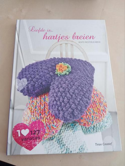 Bente Presterud Rovik - Liefde is... hartjes breien, Hobby en Vrije tijd, Breien en Haken, Zo goed als nieuw, Breien, Patroon of Boek