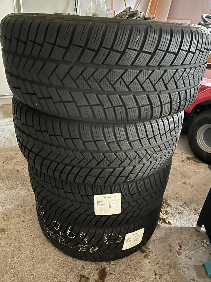 Complete set Vredestein winterbanden, Auto diversen, Auto-accessoires, Gebruikt, Ophalen