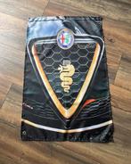 ALFA ROMEO BANNER 60X90 MET BEVESTIGGINGS OGEN EEN BEAUTY, Ophalen of Verzenden, Nieuw