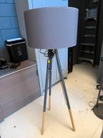 HK living staande lamp, Ophalen of Verzenden, Zo goed als nieuw