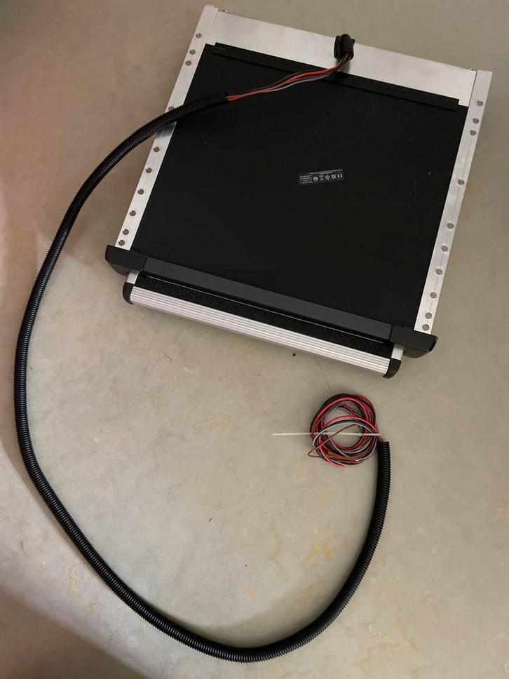 Thule Slide Out G2 12v - Uitschuifbare Trede, Caravans en Kamperen, Camper-accessoires, Nieuw, Ophalen of Verzenden