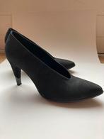 Zwarte nubuck pumps van Ecco maat 40, Kleding | Dames, Schoenen, Ophalen of Verzenden, Zo goed als nieuw