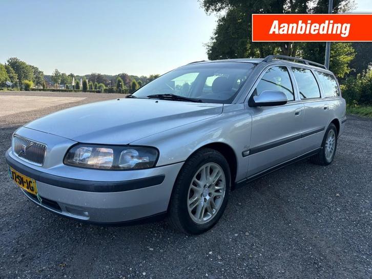 Volvo V70 2.4 T / AUTOMAAT / AIRCO / CRUISE / VAKANTIE AANBI, Auto's, Volvo, Bedrijf, V70, ABS, Airbags, Airconditioning, Boordcomputer