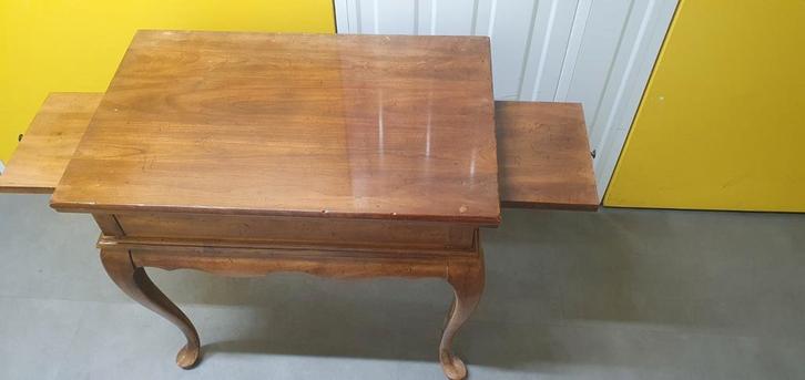 Houten theetafeltje. televisietafel., Antiek en Kunst, Antiek | Meubels | Tafels, Ophalen of Verzenden