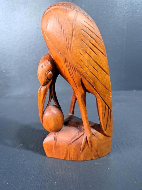 Bali Art deco vogel met ei, Antiek en Kunst, Kunst | Beelden en Houtsnijwerken, Ophalen of Verzenden