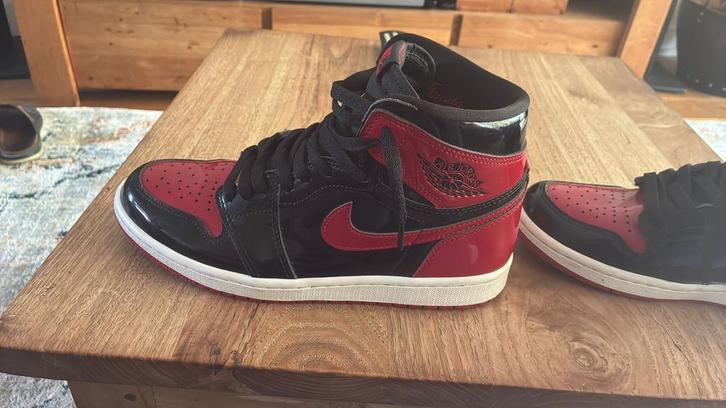 Te koop: Air Jordan 1 Retro High OG Patent Bred, Kleding | Heren, Schoenen, Zo goed als nieuw, Zwart, Ophalen of Verzenden