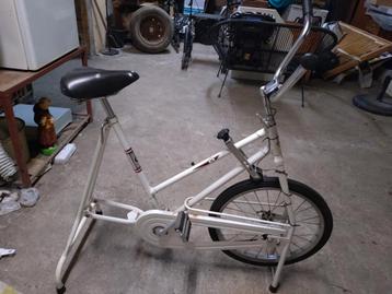 vintage hometrainer  beschikbaar voor biedingen
