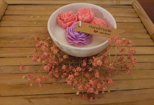 Roze Bloem Geurkaarsen - Handgemaakt, Huis en Inrichting, Woonaccessoires | Kandelaars en Kaarsen, Nieuw, Kaars, Minder dan 25 cm