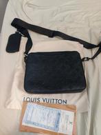 LV Louis Vuitton heren schoudertas Te Koop!!, Sieraden, Tassen en Uiterlijk, Tassen | Schoudertassen, Ophalen, Zo goed als nieuw