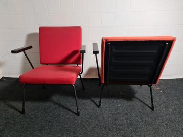 2 Opknappers. Rietveld stoelen. Nieuw te stofferen  beschikbaar voor biedingen