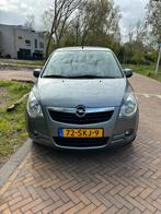 Opel Agila 1.0 12V 2011 Grijs, Origineel Nederlands, Te koop, Zilver of Grijs, 5 stoelen