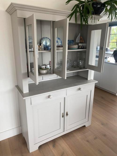 Authentieke buffetkast – oud grenen, kleur Warm Clay, Huis en Inrichting, Kasten | Buffetkasten, Gebruikt, 150 tot 200 cm, 100 tot 150 cm