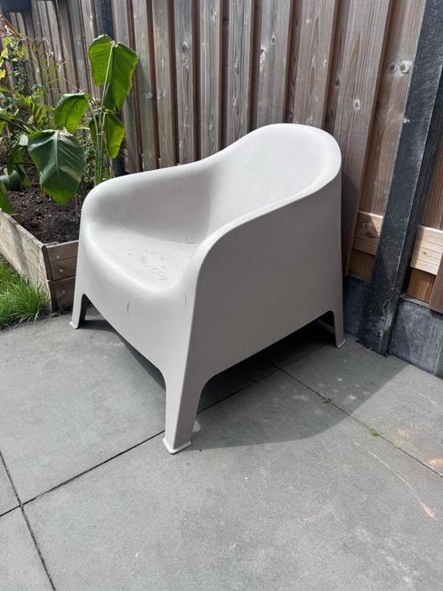 IKEA tuinstoel — zeldzame lichtgrijs/beige SCARPO lounge, Tuin en Terras, Tuinstoelen, Gebruikt, Kunststof, Ophalen