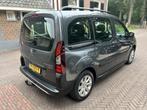 Peugeot Partner Tepee 1.2 110pk Navi, Camera, Trekhaak, Clim, Auto's, Voorwielaandrijving, 65 €/maand, Stof, Gebruikt