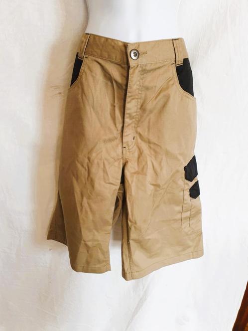 Leuke ribcord broek. MStoere korte (werk) Broek. Mt 54. Merk, Kleding | Heren, Broeken en Pantalons, Zo goed als nieuw, Maat 52/54 (L)