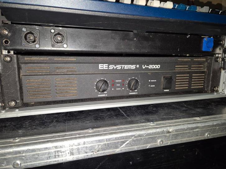 EE Systems V-2000 Versterker - 2000 Watt, Muziek en Instrumenten, Versterkers | Keyboard, Monitor en PA, Gebruikt, Ophalen of Verzenden