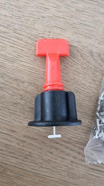 Tegel nivellering systeem met Tool (25 Spacers) beschikbaar voor biedingen