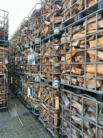 Laatse 10m3 droog brandhout douglas / den beschikbaar voor biedingen