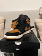 Nike Air Jordan Mid SE, Ophalen of Verzenden, Zo goed als nieuw, Overige kleuren, Sportschoenen