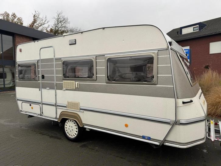 Eriba Nova 460 T met voortent, Caravans en Kamperen, Caravans, Bedrijf, tot en met 4, 750 - 1000 kg, Treinzit, Eriba, Overige typen